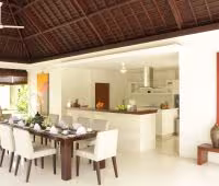 Villa Asante, Dining and Kitchen