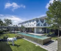 Villa Issi, Pool and Garden